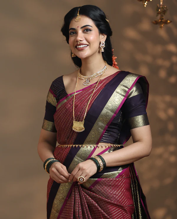 Maroon vaira oosi checked Vasundhara silk saree, contrast rettai pettu border of kodi mayil designs, jaal pallu, and zari design blouse - Image 4